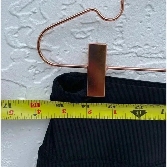 Athleta Womens Elastic Waist Double Layered Pleated Skirt Black Sz Small - Picture 3 of 8